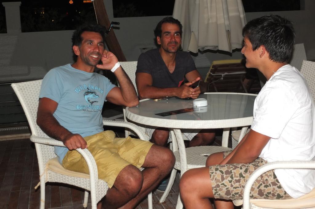Lapis Port Surf Hotel Alaçatı Buitenkant foto