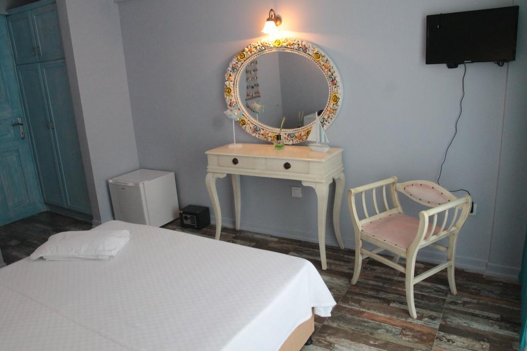 Lapis Port Surf Hotel Alaçatı Buitenkant foto